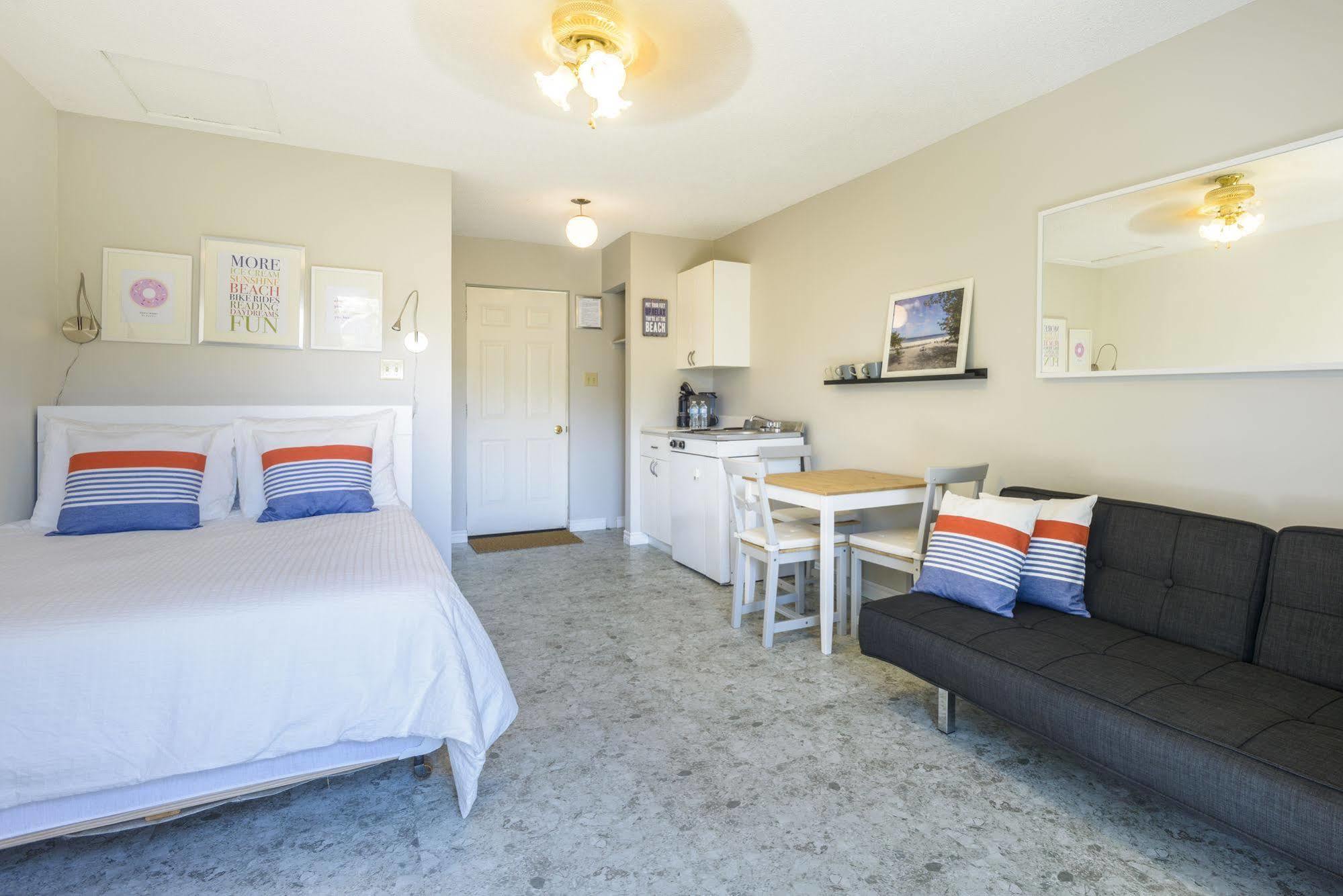 Hollywood Cottages Wasaga Beach Εξωτερικό φωτογραφία
