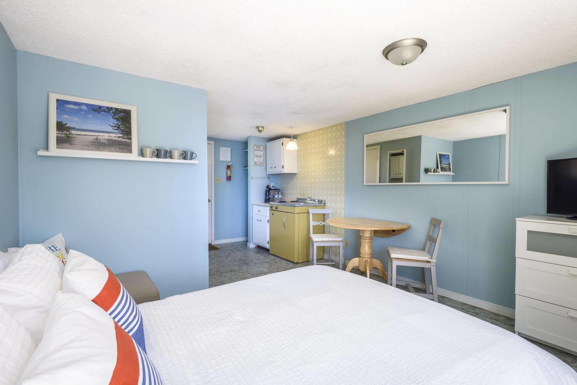 Hollywood Cottages Wasaga Beach Εξωτερικό φωτογραφία